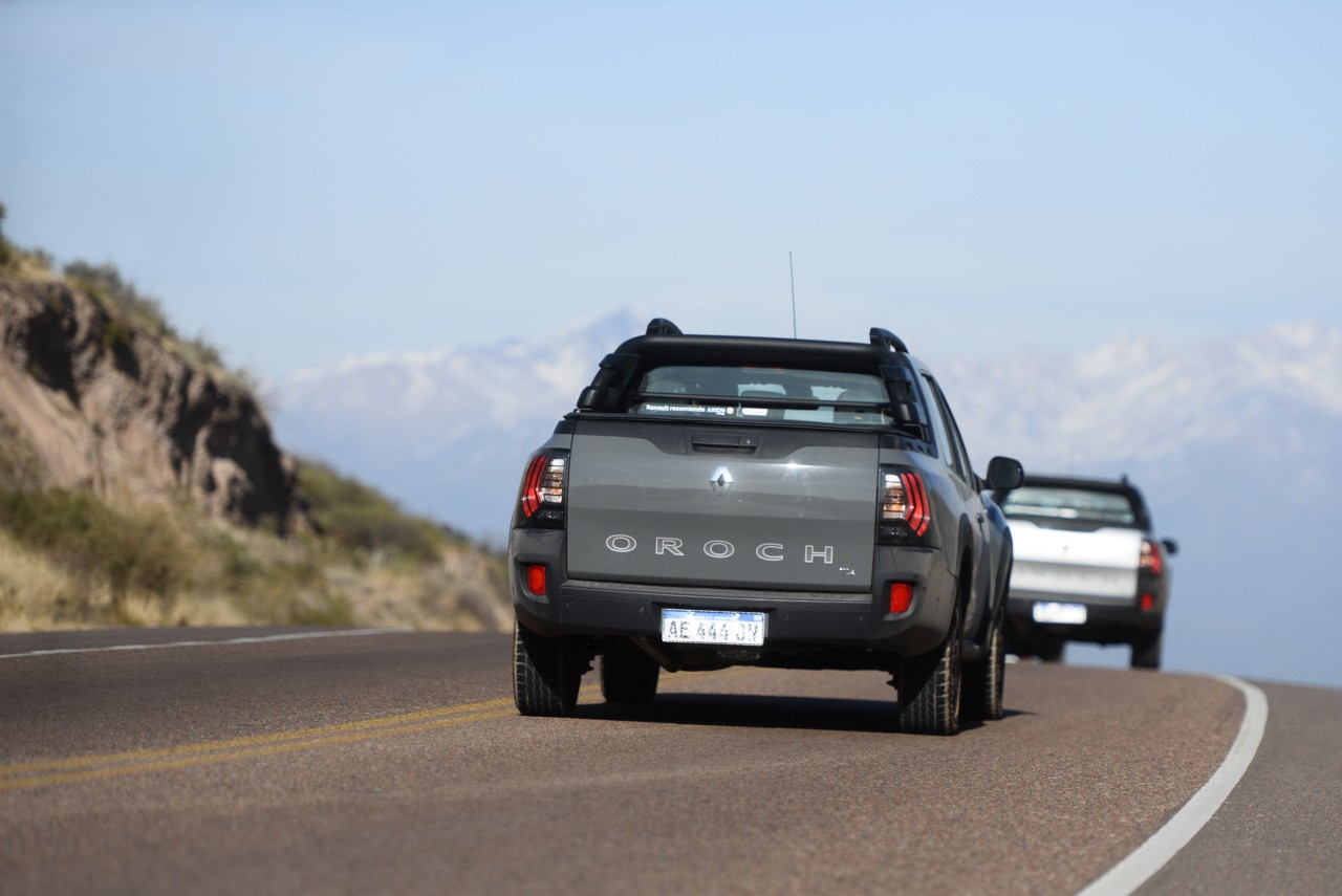 Renault Oroch: WBbsAHXXUAPiFD3xk8Is9Y5jsE9LuL-metabGFuemFtaWVudG8gb3JvY2ggKDExKS5qcGc=-.jpg