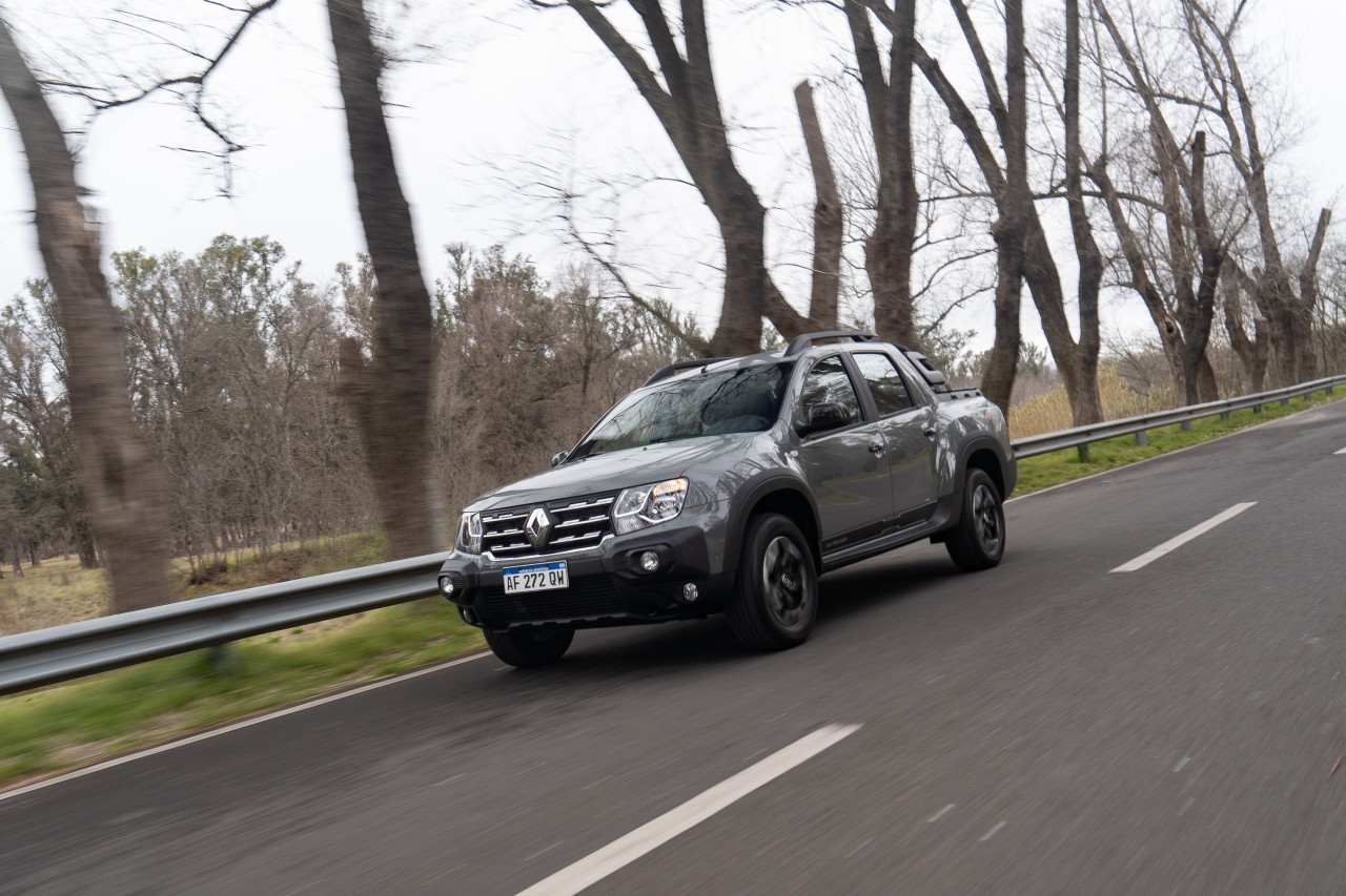 Renault Oroch: oQGGTWTvEIe52RER0H6i4HDhHxRNJ1-metaT1JPQ0gtT1VUU0lERVIgKDUpLmpwZw==-.jpg