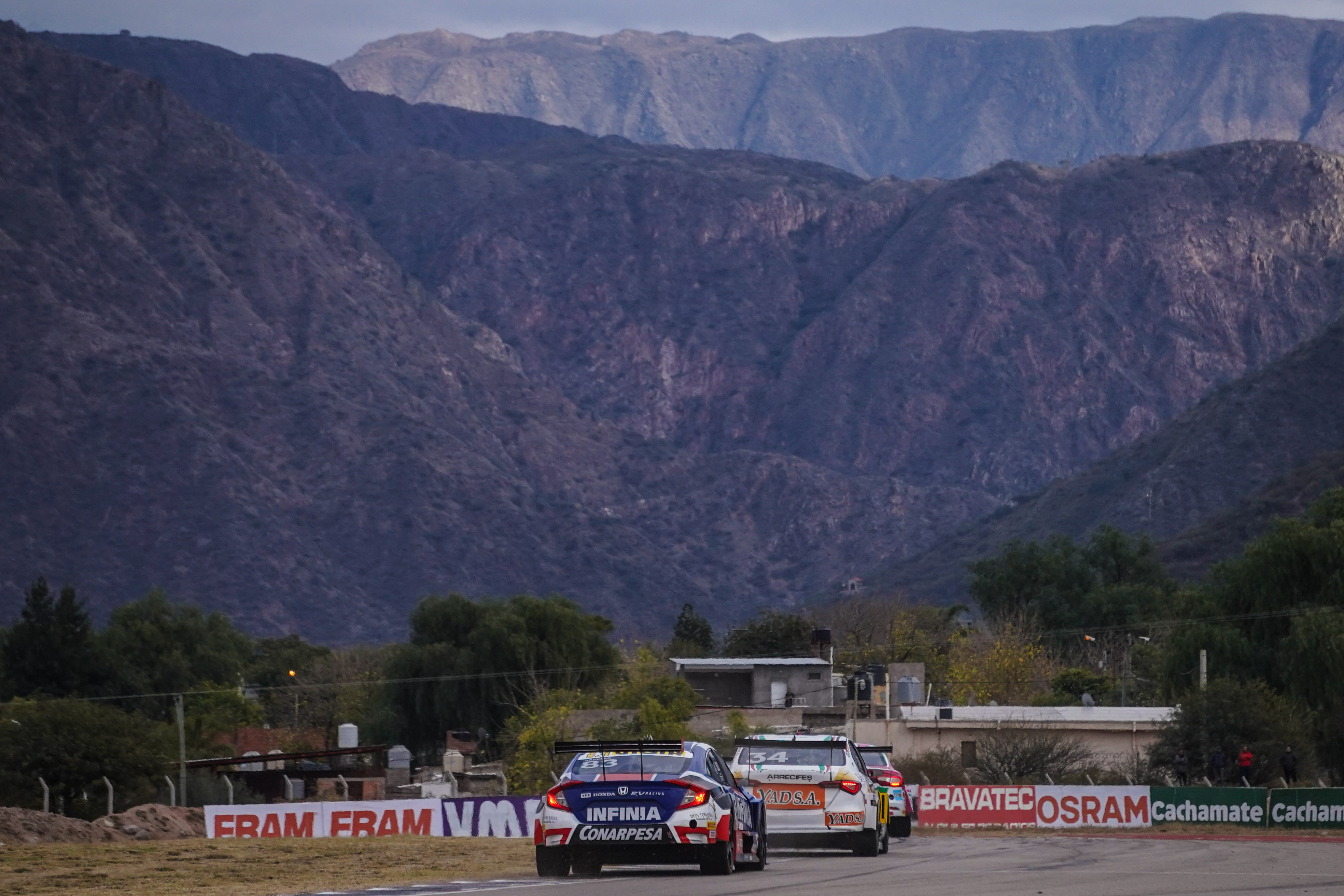 EL COLOR DEL TC2000 EN LA RIOJA: galeriatc20001.jpg