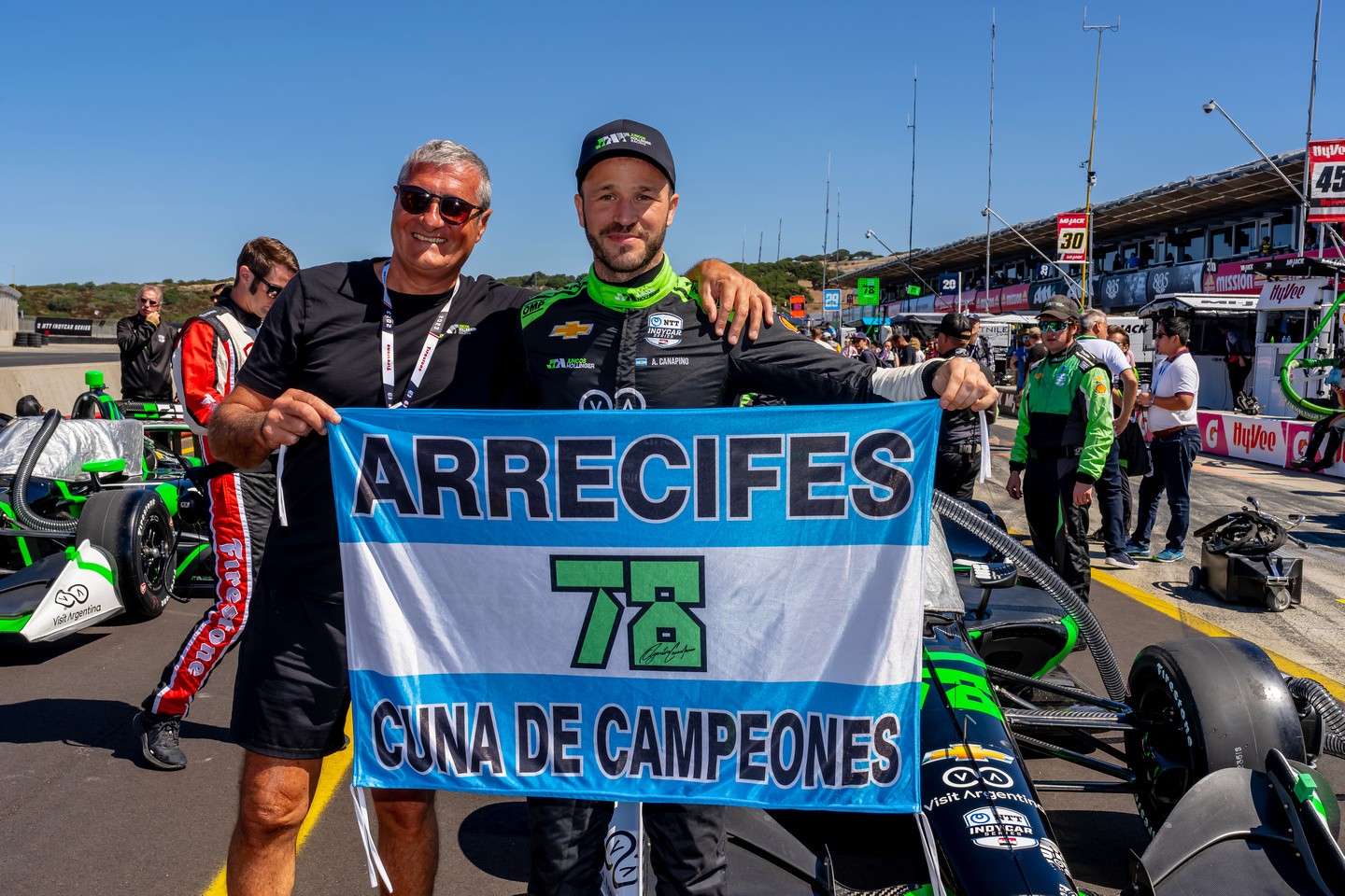 Todo el color del paso de Canapino por Laguna Seca: 05.jpg