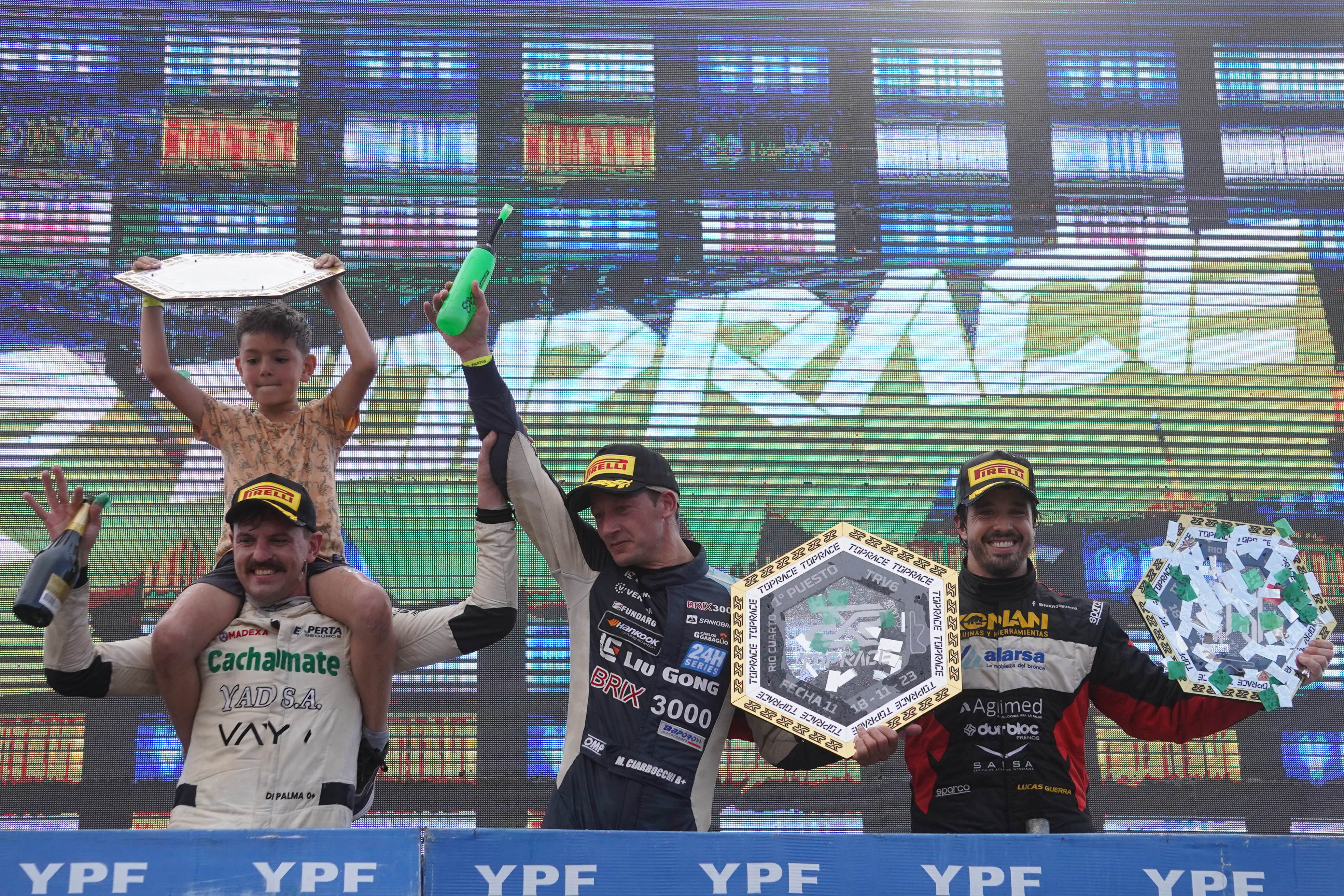 Todo el color del paso del Top Race por Río Cuarto: DSC00112.jpg