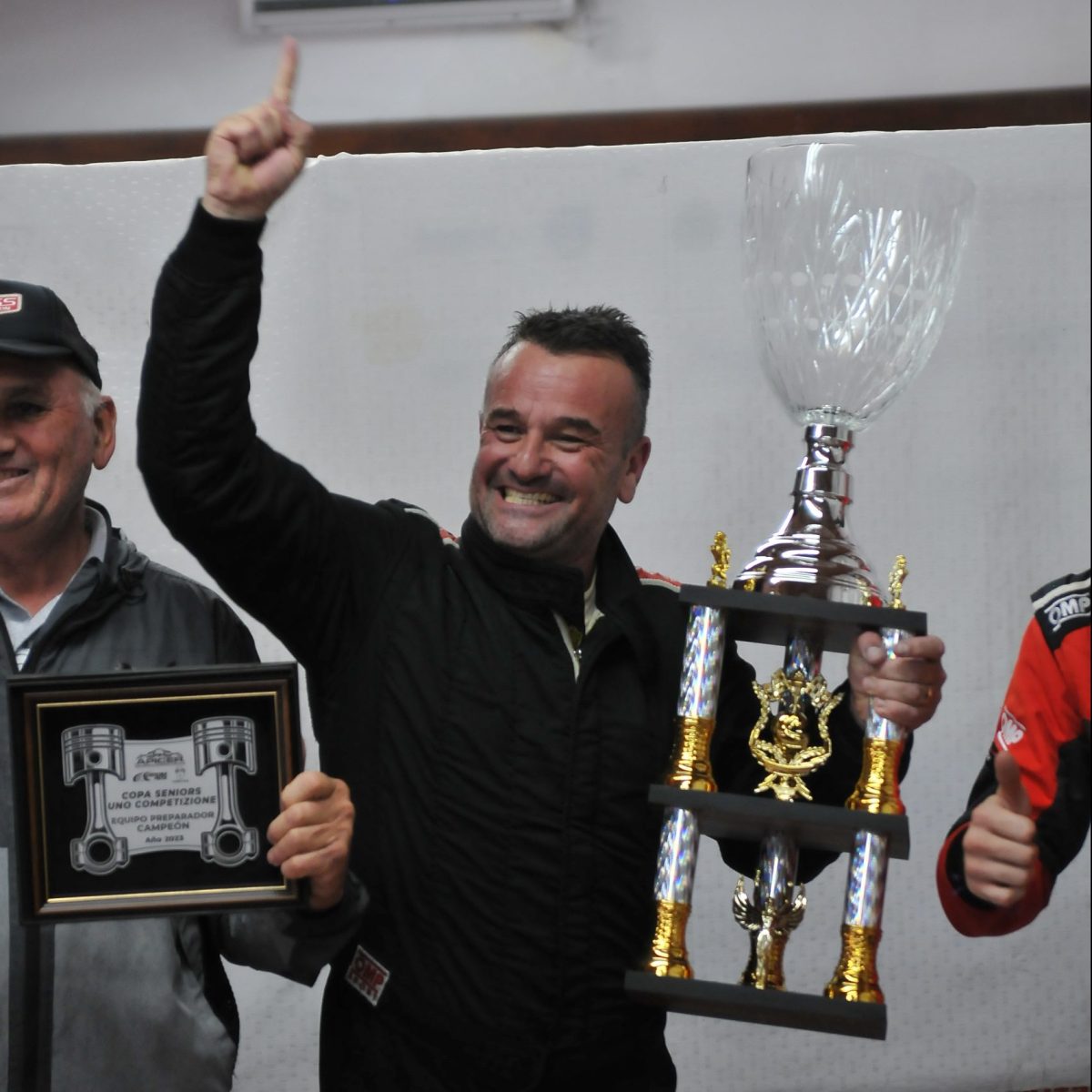 LOS CAMPEONES DEL CÓRDOBA PISTA: 08.jpg